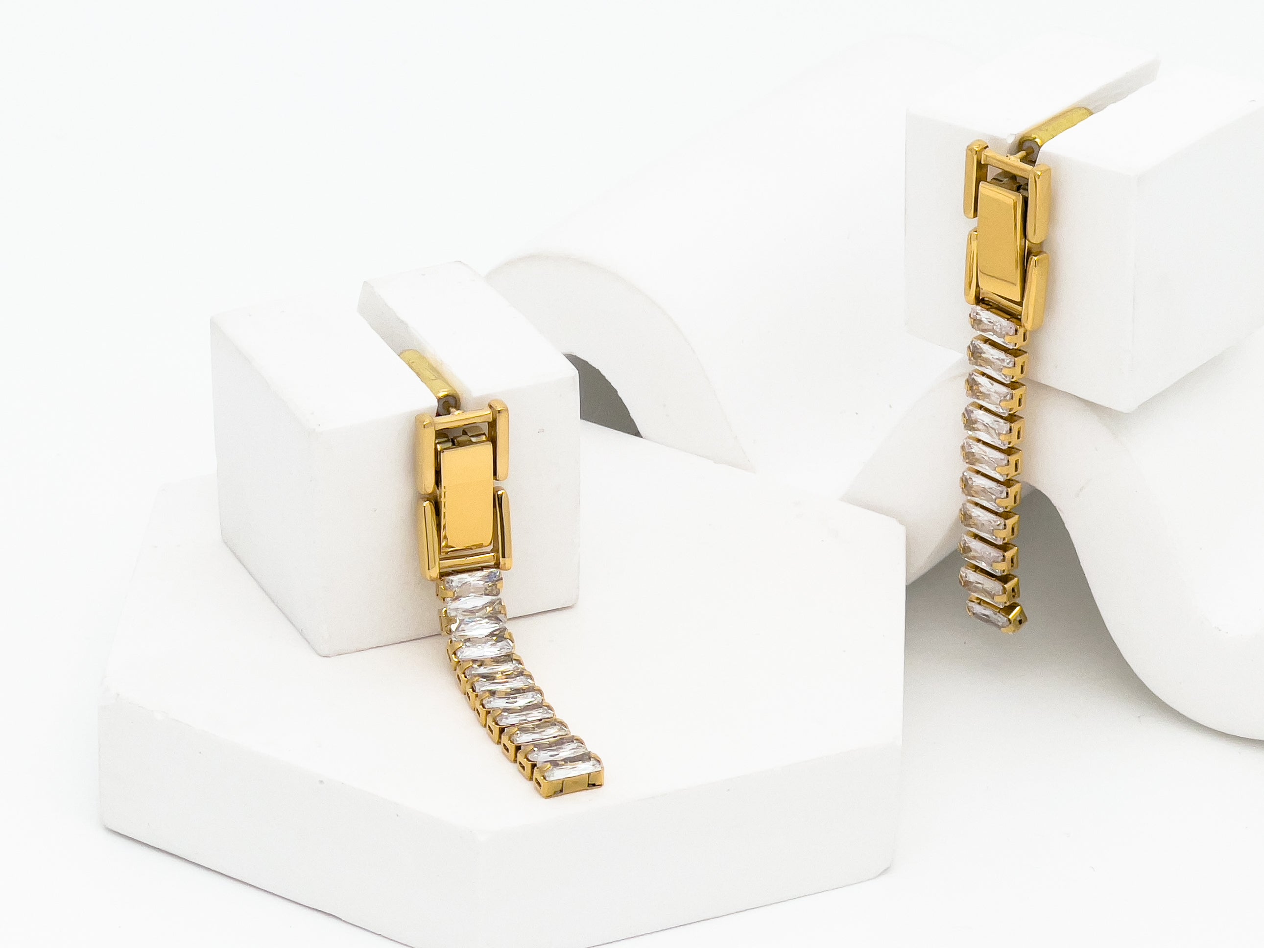 Bond&#39;s Gold and Diamond Drop Studs Earrings - Fashion Jewelry  | Chic Chic Bon Diamond on gold buckle drop earrings