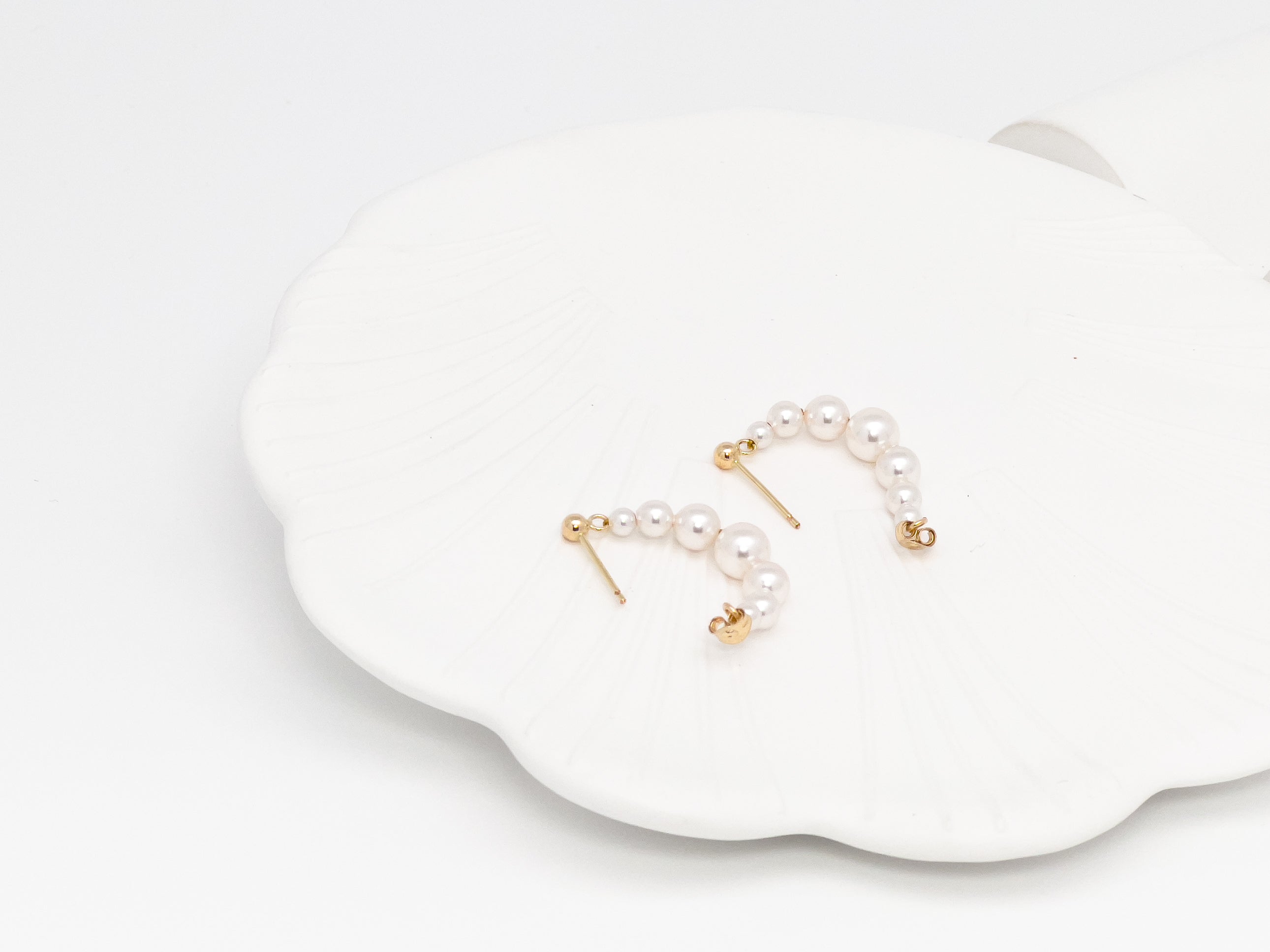 Queen Of Pearls Hoop Earrings - Fashion Jewelry  | Chic Chic Bon