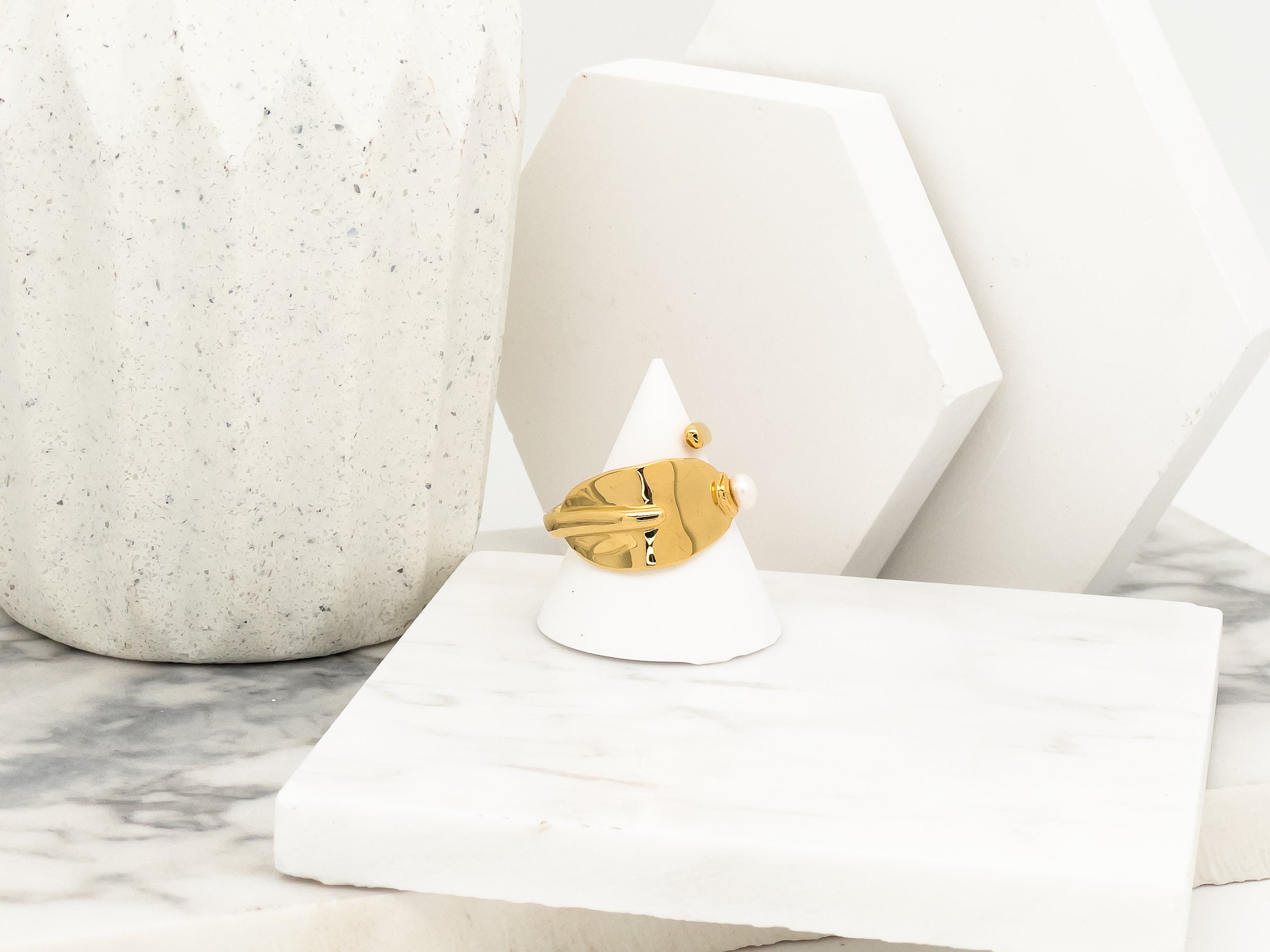 Twisted Pure Gold Leaf Pearl Ring - Fashion Jewelry | chic chic bon