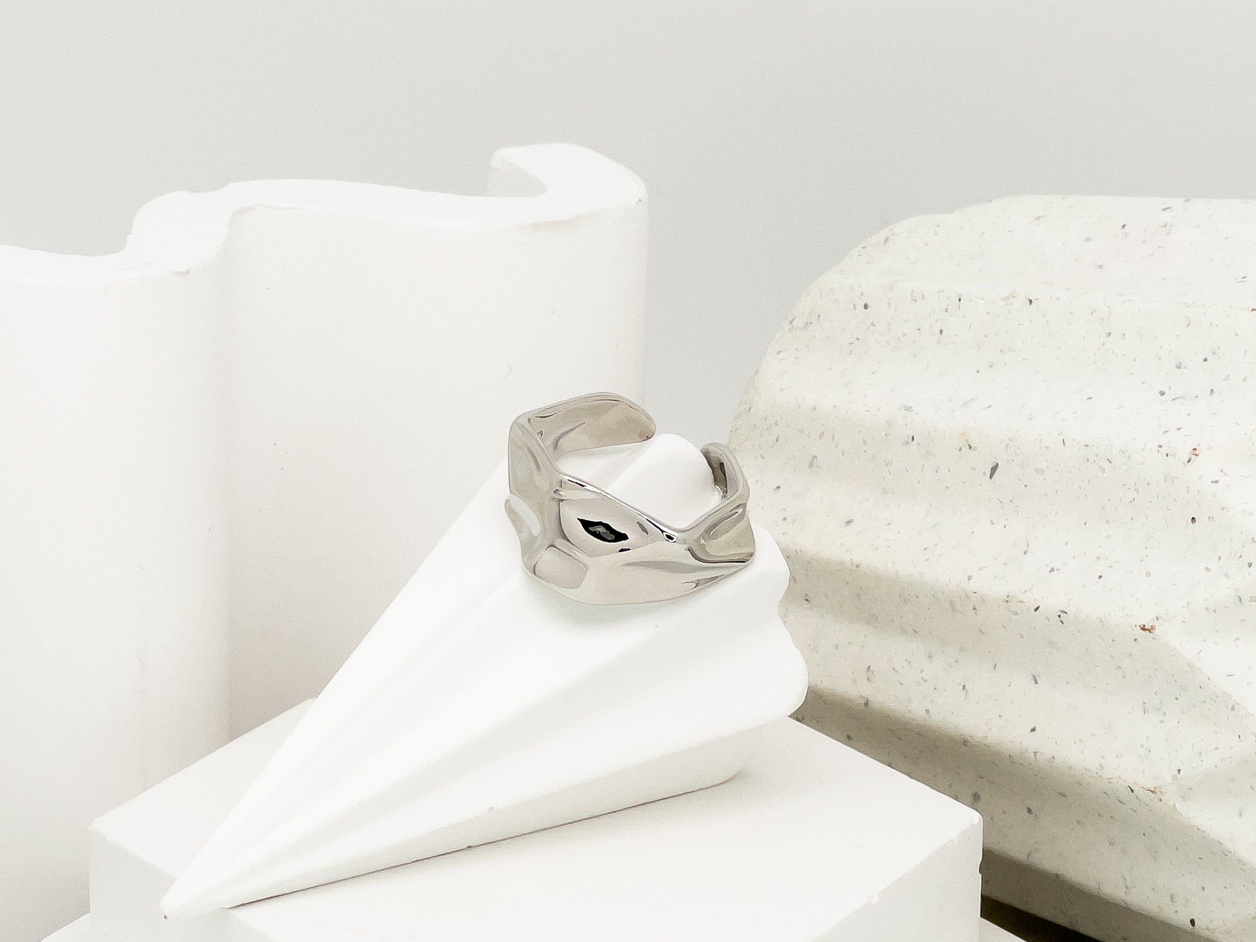 Burrata Hammered Silver Ring - Everyday Jewelry | chic chic bon
