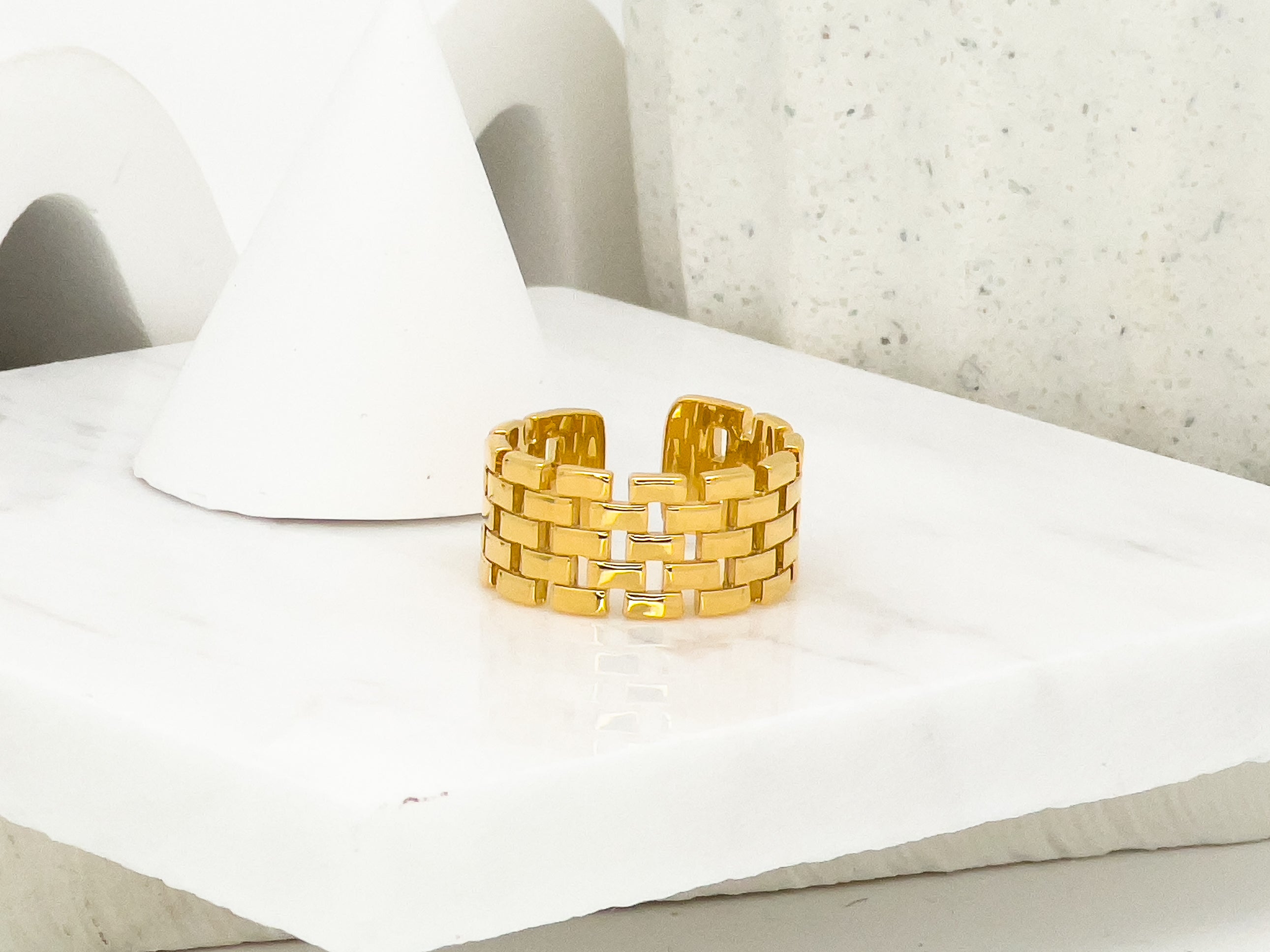 Miranda Chunky Gold Chain Ring - Everyday Fashion Jewelry | chic chic bon