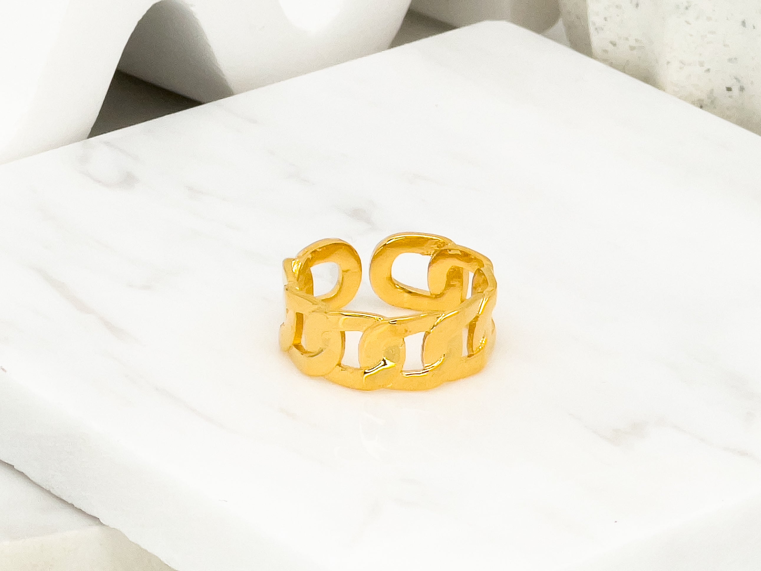 Carrie Chunky Gold Chain Ring - Everyday Jewelry | chic chic bon