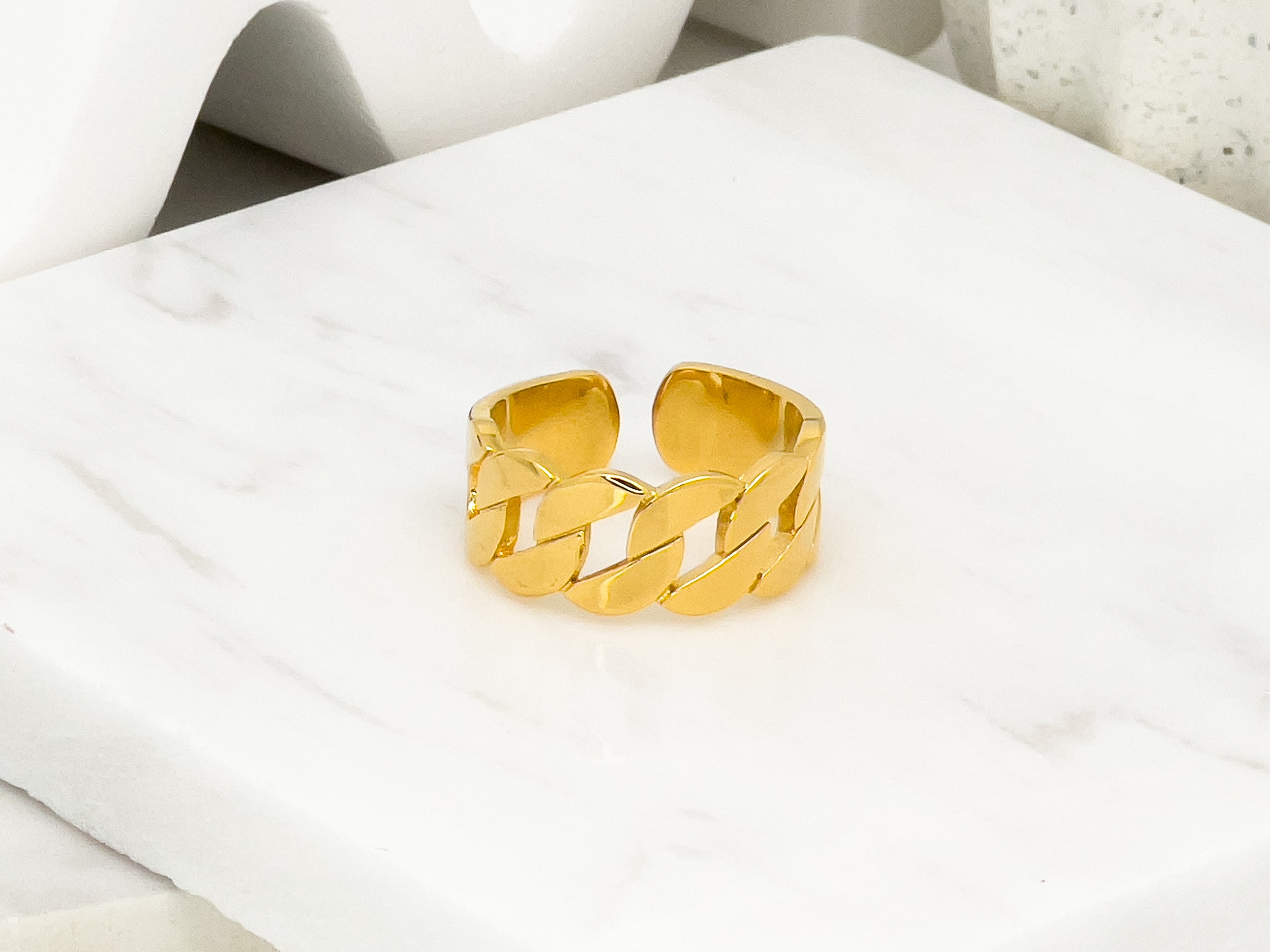 Samantha Chunky Gold Chain Ring - Everyday Jewelry | chic chic bon