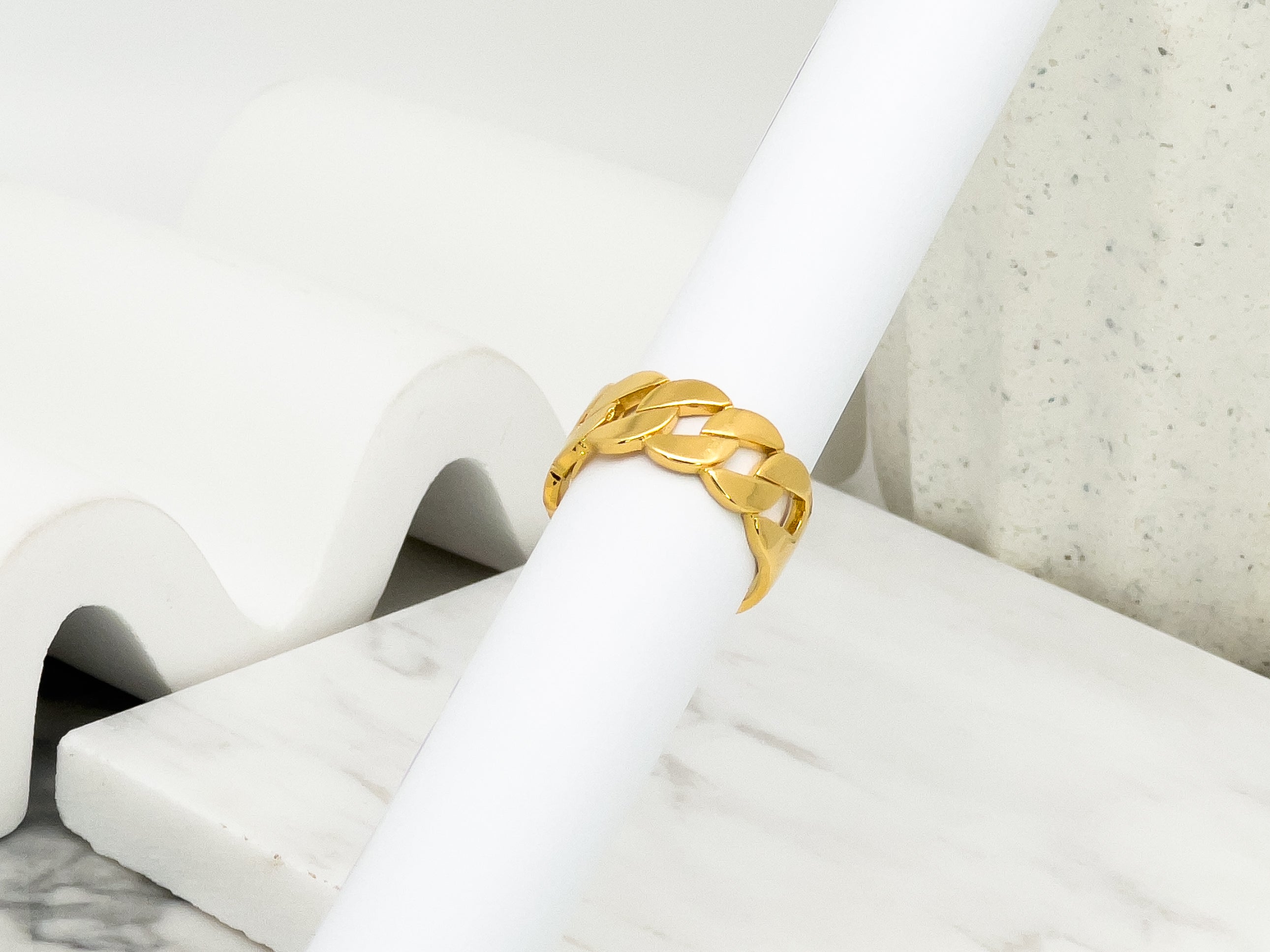 Samantha Chunky Gold Chain Ring - Everyday Jewelry | chic chic bon