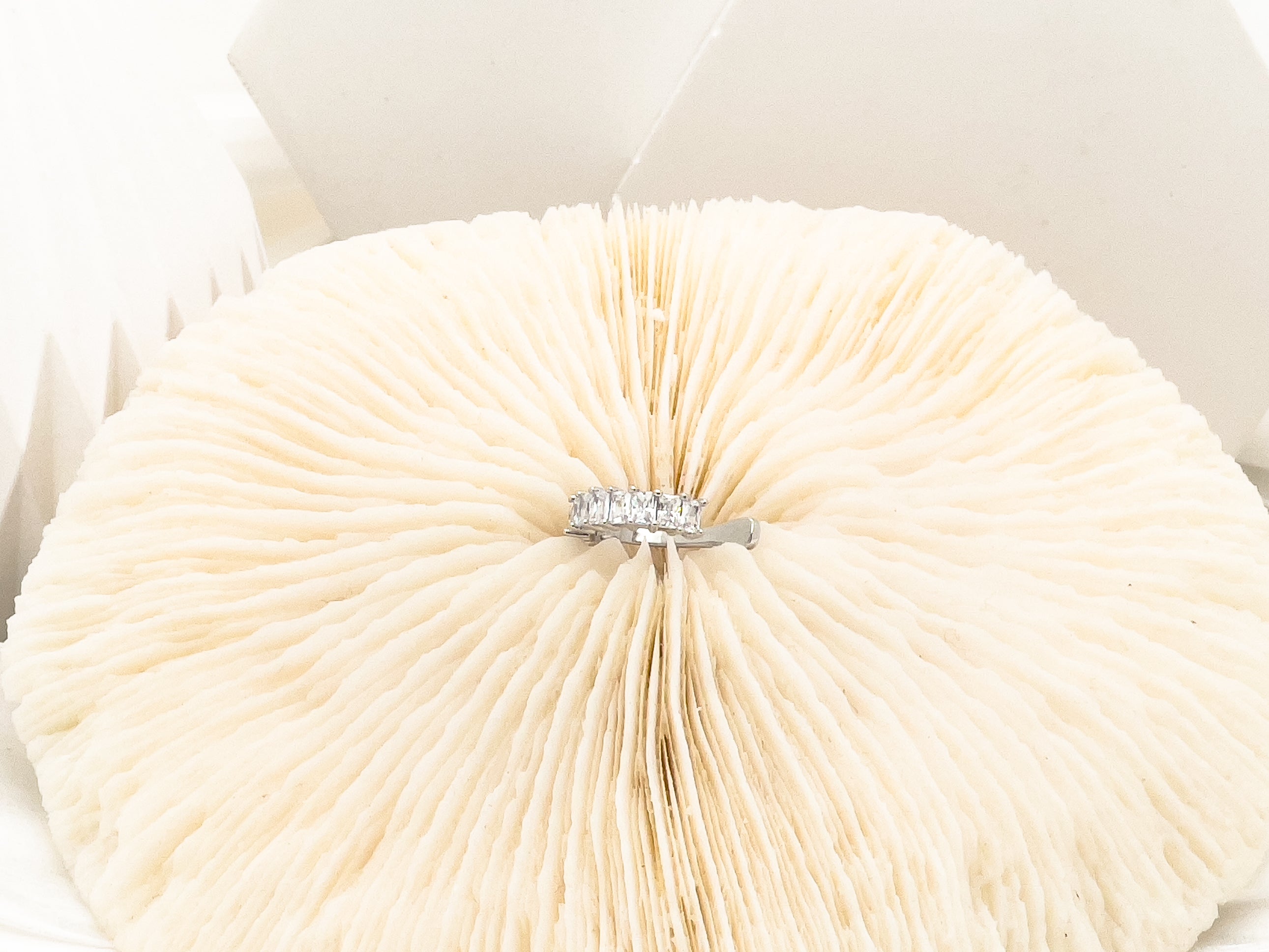 Cara Pavé Crystal Single Silver Cuff Earring - Fashion Jewelry  | Chic Chic Bon