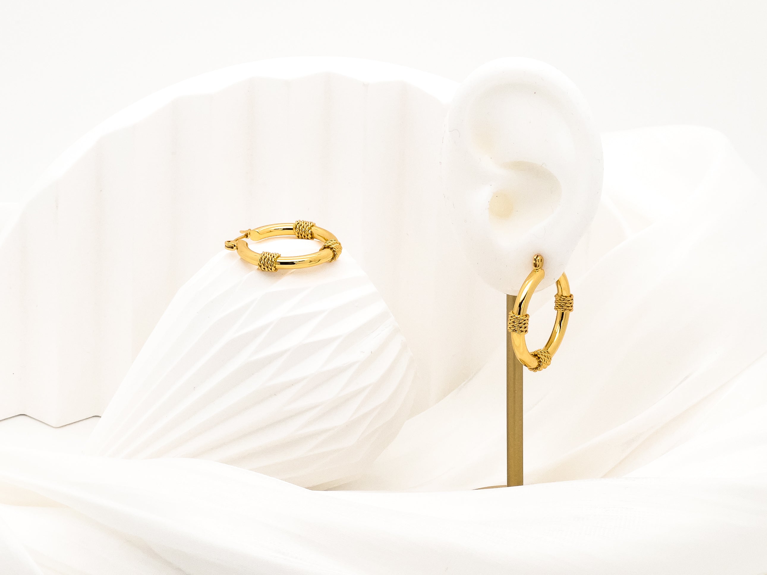 Gold Hopping Hinged Hoops Earrings - Fashion Jewelry  | Chic Chic Bon